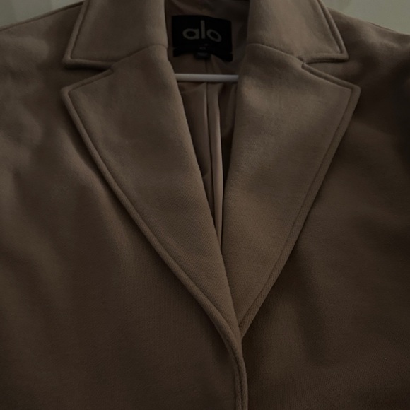 ALO Yoga women's  Brown Trench Coat never worn. VIP blazer trench - Picture 4 of 6